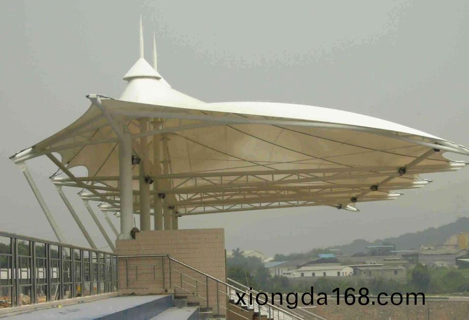 `優(yōu)質(zhi)膜結(jie)構(gou)看臺頂(ding)棚(peng)`