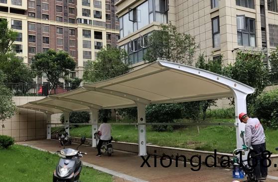 `膜(mo)結(jié)構(gòu)停(ting)車(che)棚款(kuan)式類型`