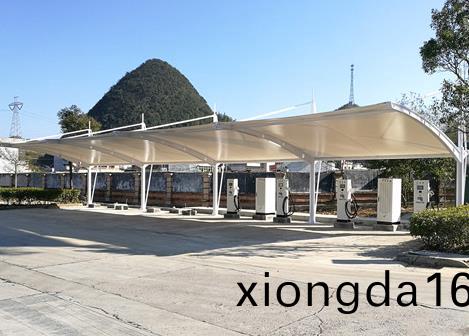 `新型(xing)膜結構停車棚的(de)優(yōu)勢(shi)`