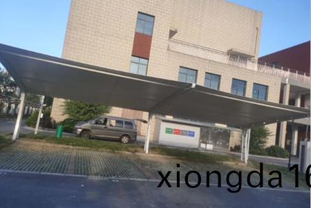 `優(yōu)(you)質膜(mo)結(jie)構(gou)汽車停車棚(peng)怎(zen)么(me)樣(yang)？`