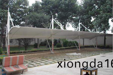 `膜(mo)結(jié)(jie)構(gòu)停車棚保(bao)養(yǎng)問(wen)題(ti)`