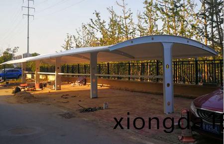 `膜結(jié)(jie)構(gòu)(gou)車棚(peng)膜材(cai)安裝(zhuang)方(fang)法(fa)`
