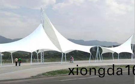`張拉(la)膜(mo)結(jié)(jie)構(gòu)(gou)景(jing)觀(guan)棚使(shi)用(yong)壽(shou)命`