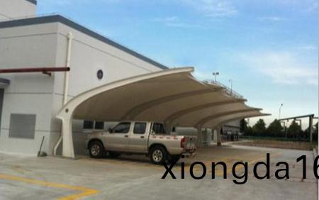 `膜(mo)結(jié)(jie)構(gòu)廠區(qū)(qu)車(che)棚(peng)定做(zuo)`