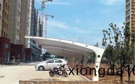 `膜結(jié)構(gòu)(gou)汽(qi)車(che)遮(zhe)陽(yáng)棚(peng)廠家`