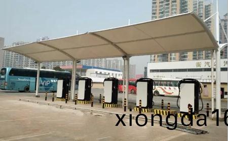 `充電樁(zhuang)膜(mo)結(jié)(jie)構(gòu)(gou)車(che)棚(peng)多(duo)少錢？`