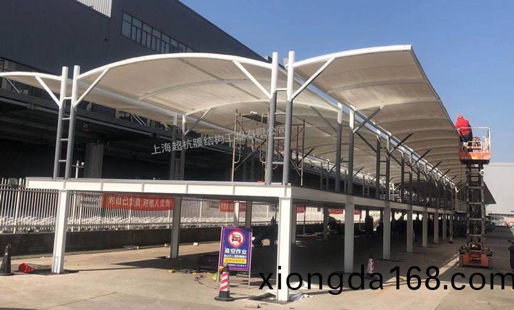 `雙層(ceng)膜結(jié)構(gòu)(gou)車棚(peng)——雅(ya)迪電動車無(wu)錫工(gong)廠項(xiang)目`