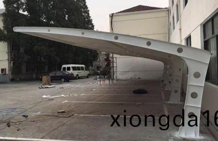 `7字型膜(mo)結(jié)(jie)構(gòu)停(ting)車(che)棚(peng)有哪些(xie)優(yōu)(you)點(dian)？`